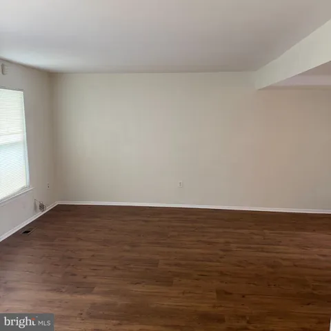 9019 CONTINENTAL PLACE
