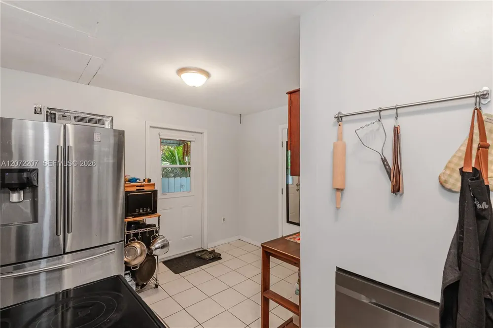 334 E 11th St Hialeah, FL 33010