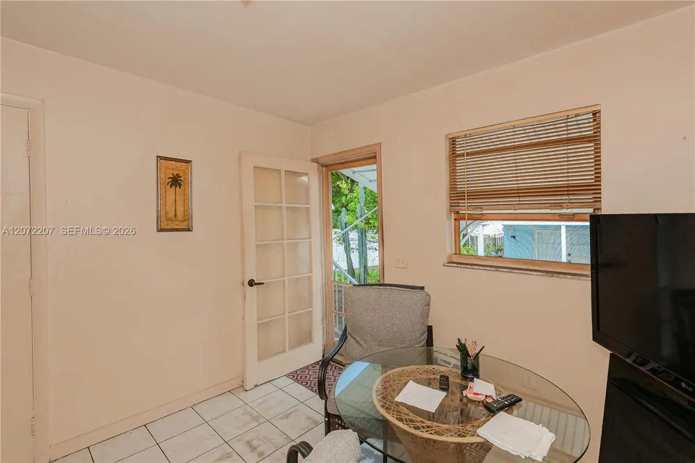 334 E 11th St Hialeah, FL 33010