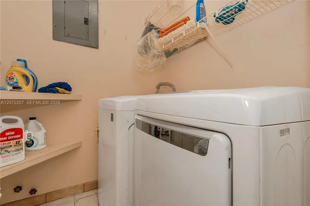 334 E 11th St Hialeah, FL 33010