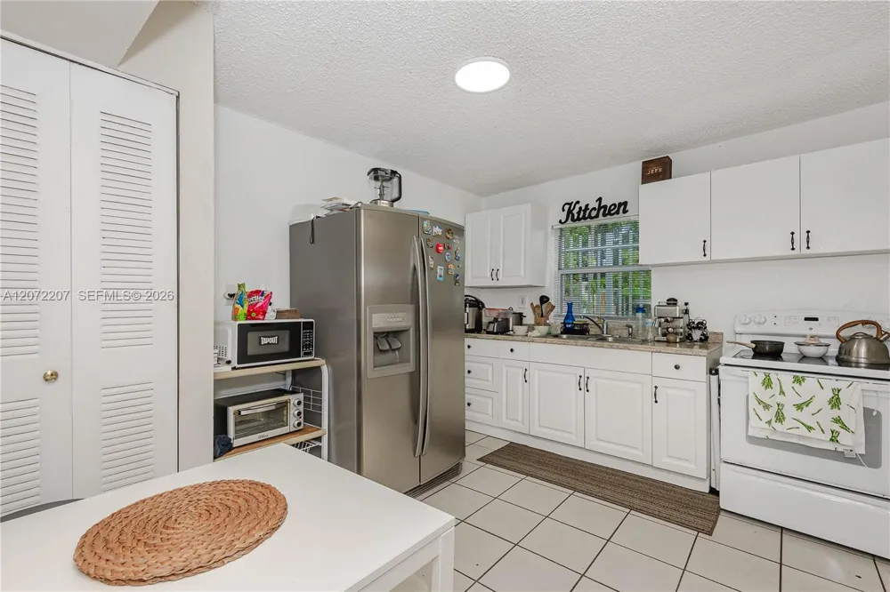 334 E 11th St Hialeah, FL 33010