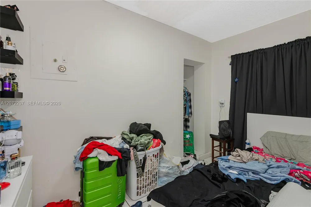 334 E 11th St Hialeah, FL 33010