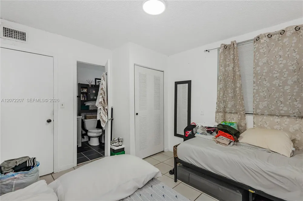 334 E 11th St Hialeah, FL 33010