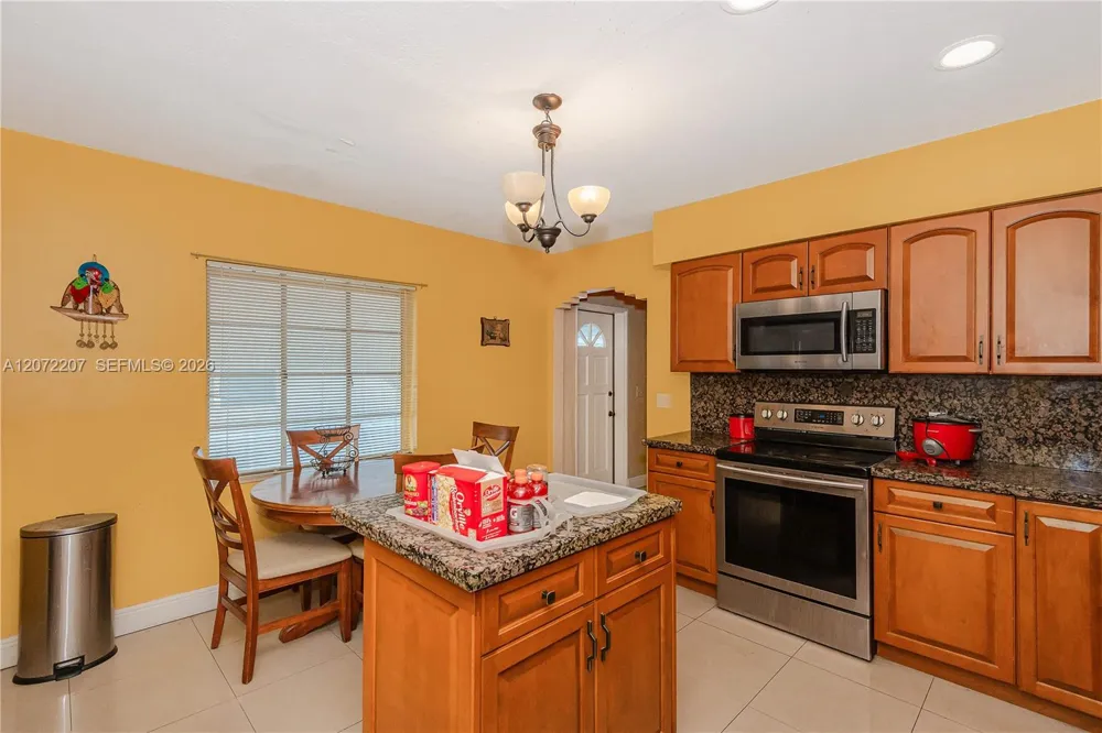 334 E 11th St Hialeah, FL 33010
