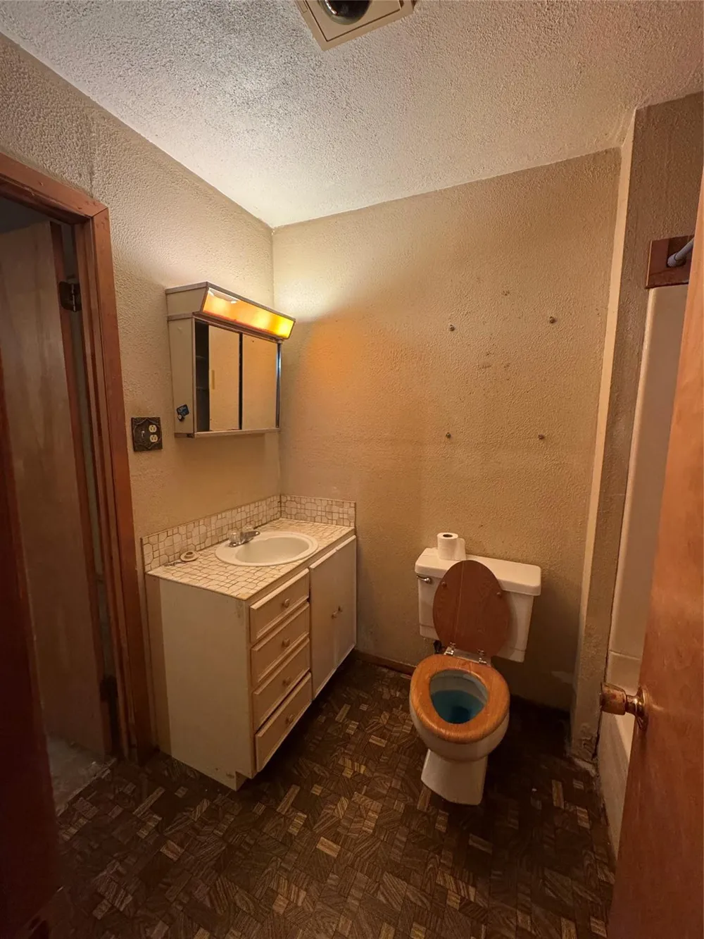416 Mertie Palacios, TX 77465