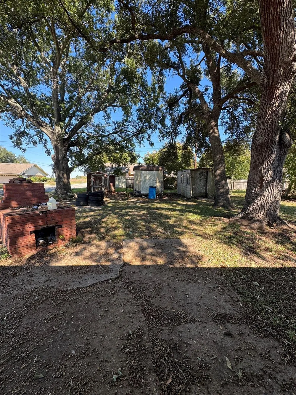 416 Mertie Palacios, TX 77465