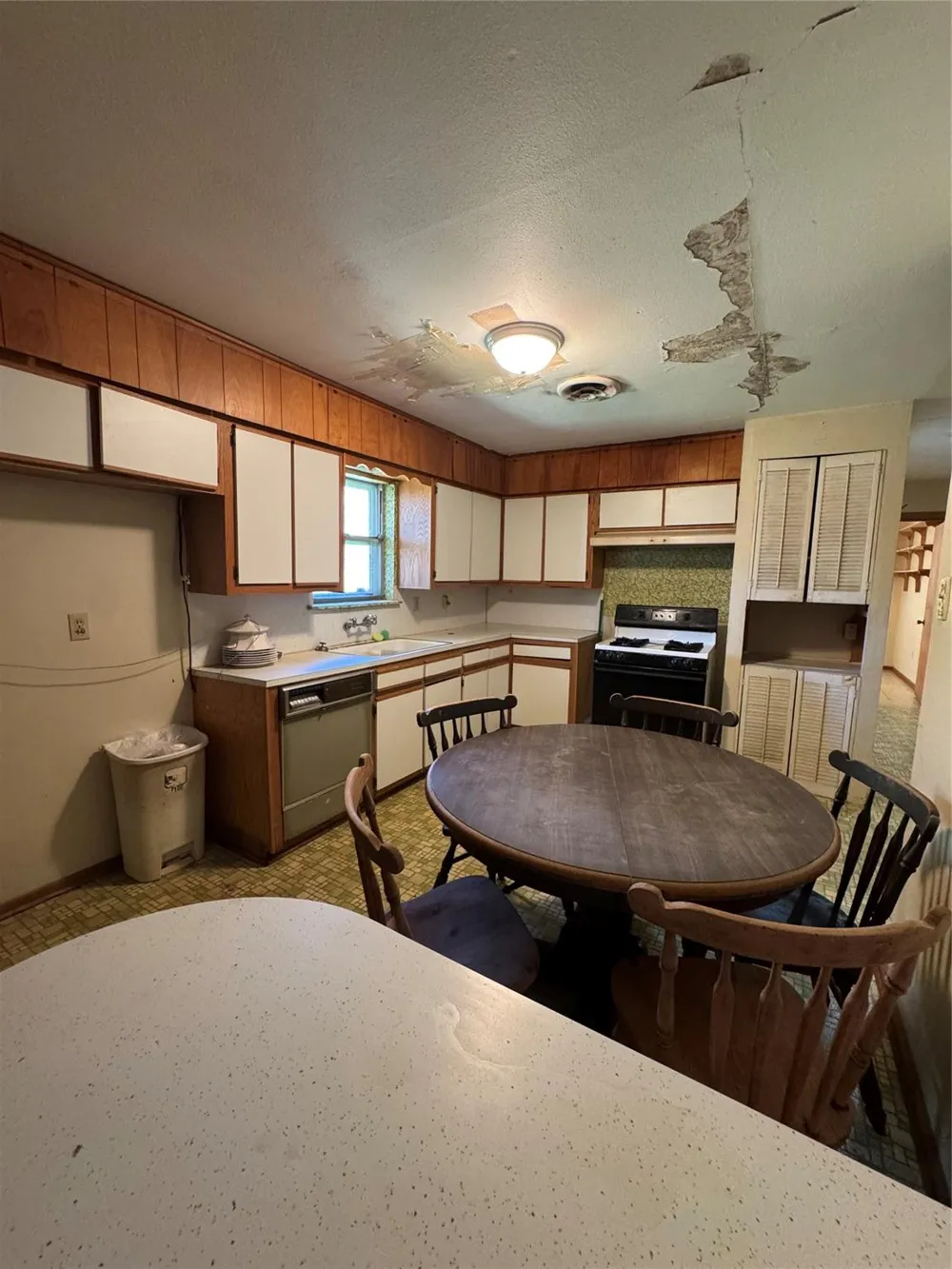 416 Mertie Palacios, TX 77465