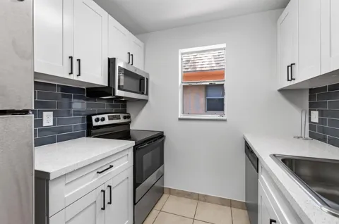 450 SW 2ND AVENUE #205