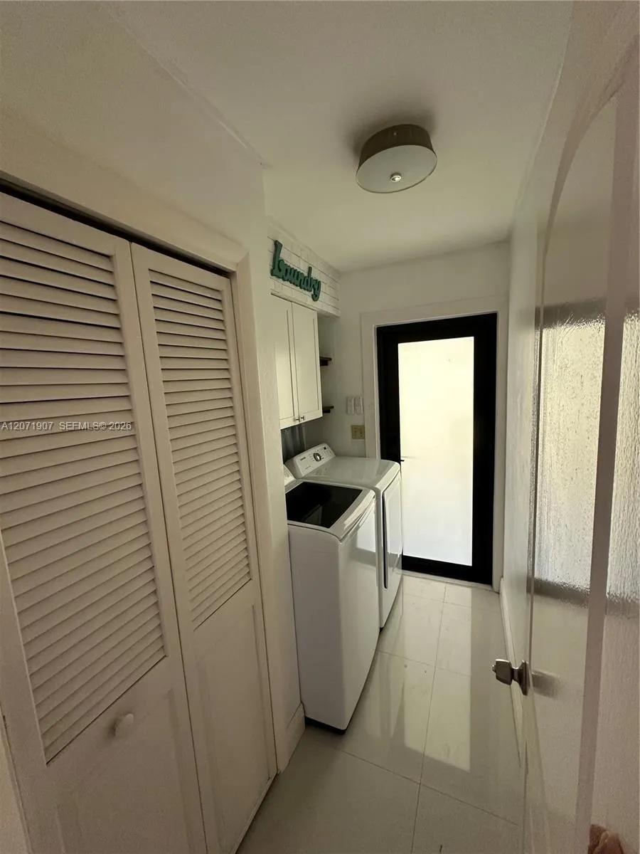 410 NW 65 Ave #410 Plantation, FL 33317