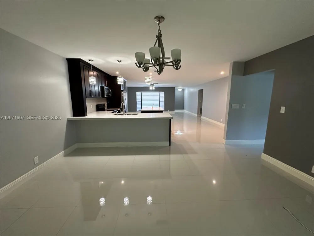 410 NW 65 Ave #410 Plantation, FL 33317