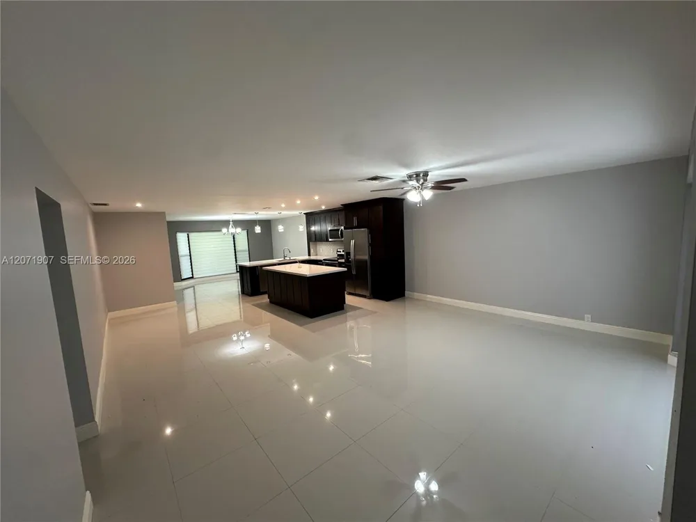 410 NW 65 Ave #410 Plantation, FL 33317