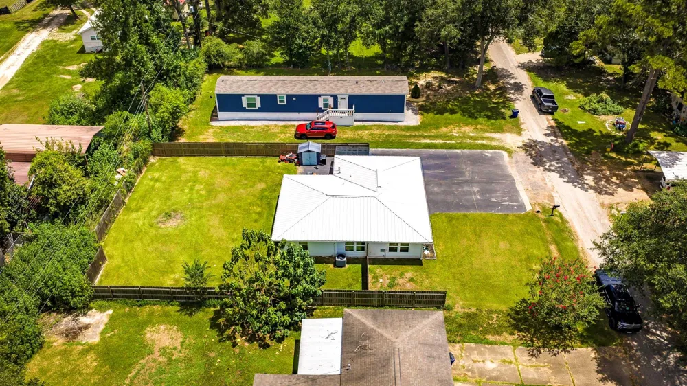 131 County Road 2364 Hardin, TX 77575