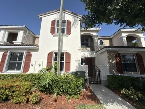 2245 NE 42nd Ave