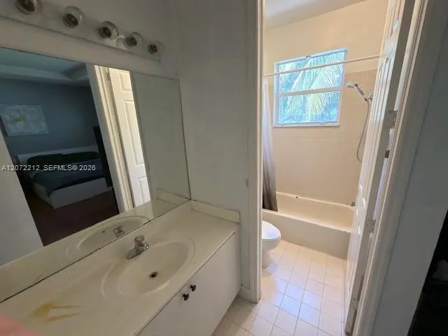 2245 NE 42nd Ave Homestead, FL 33033