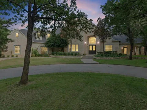 3105 E Briar Lane