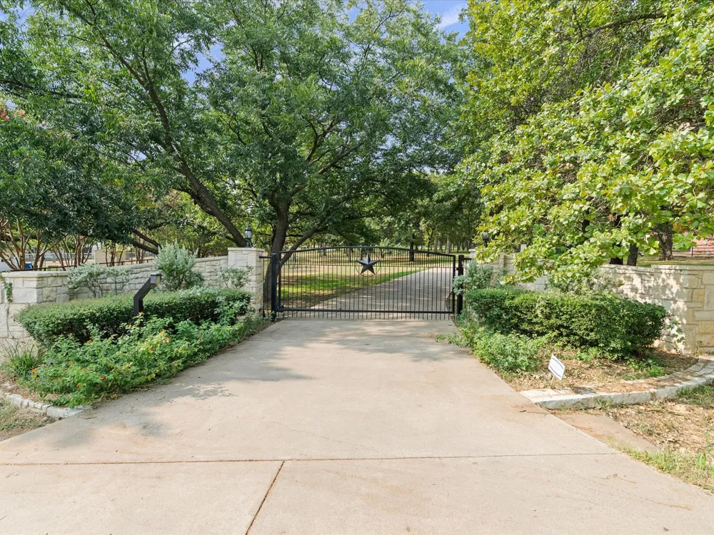 3105 E Briar Lane Southlake, TX 76092