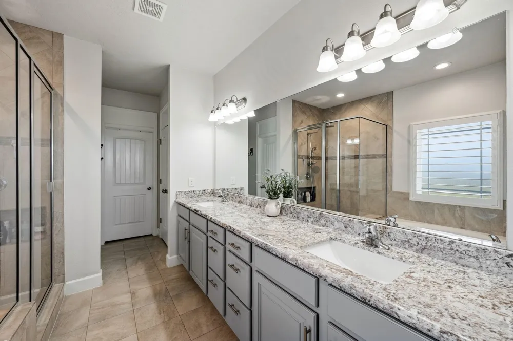 14610 Saratoga Lane Mont Belvieu, TX 77523
