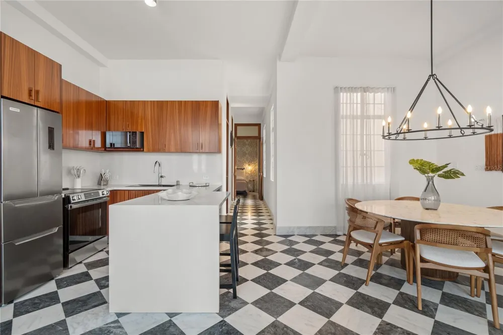 152 PLAZA DE ARMAS #302 San Juan, PR 00901