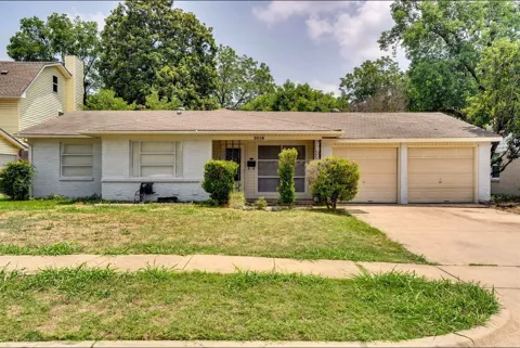 2016 Menefee Street
