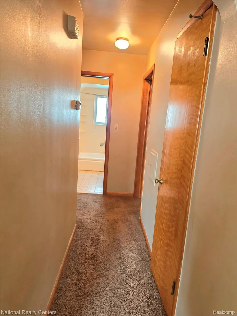 18131 Oak Avenue Eastpointe City, MI 48021