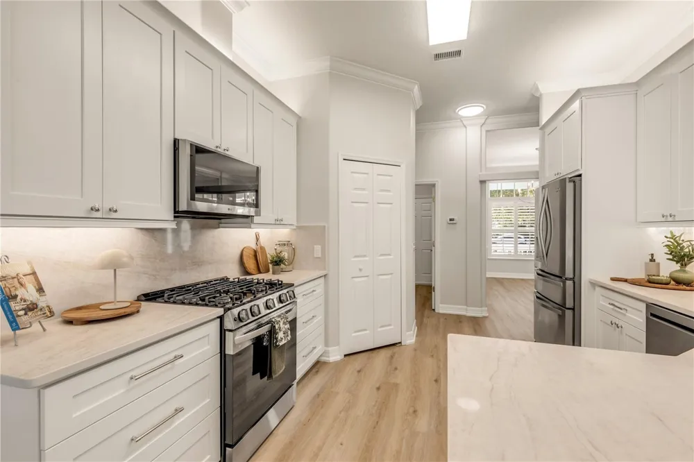410 S PENINSULA AVENUE New Smyrna Beach, FL 32169
