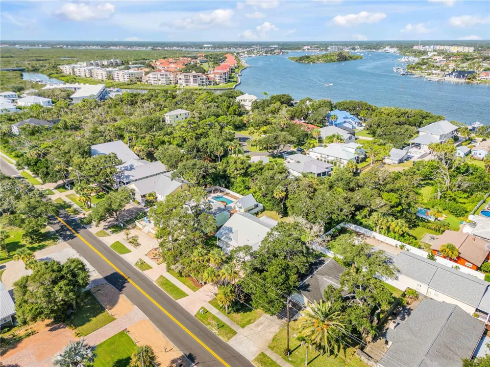 410 S PENINSULA AVENUE New Smyrna Beach, FL 32169