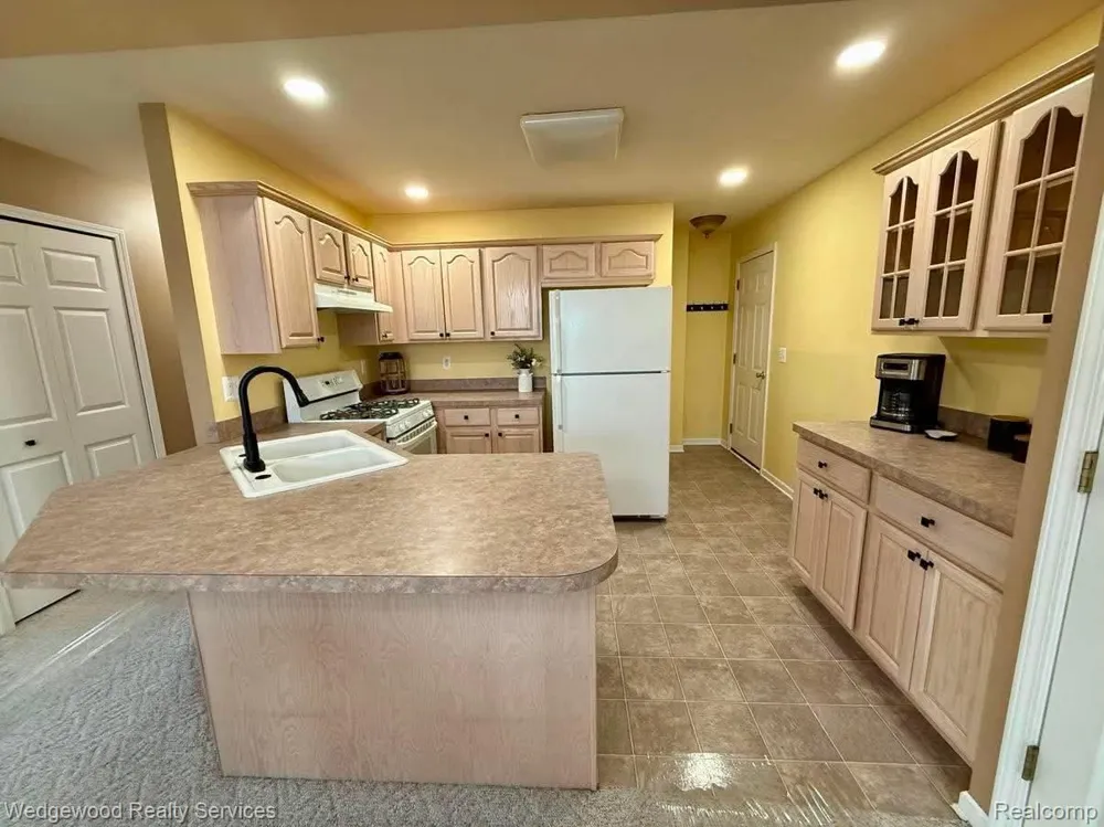 492 Harvard Drive #84 Romeo Village, MI 48065