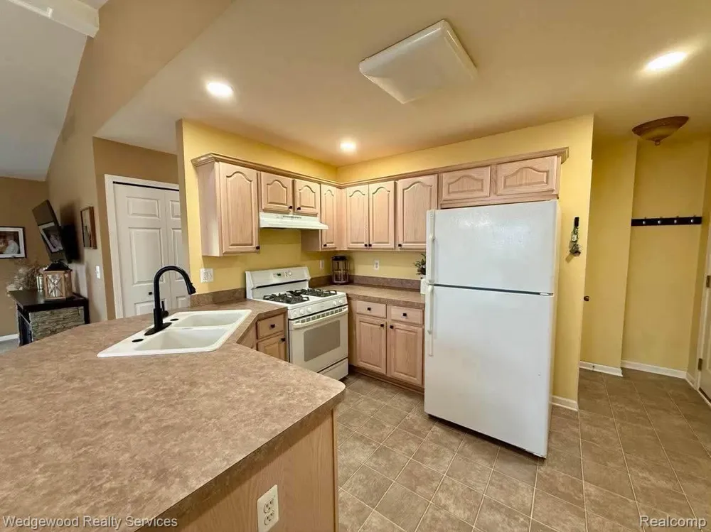 492 Harvard Drive #84 Romeo Village, MI 48065