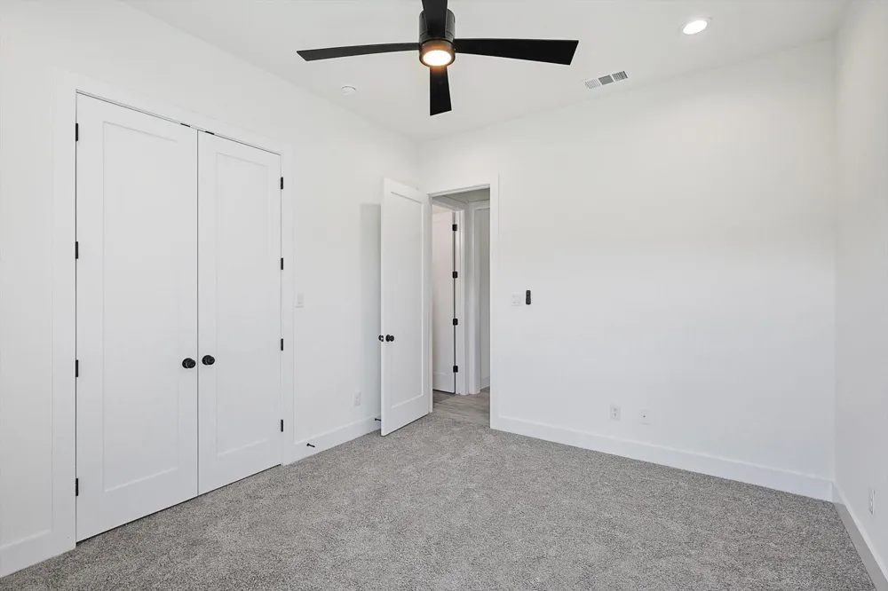 5009 Glenoaks Court Weatherford, TX 76088