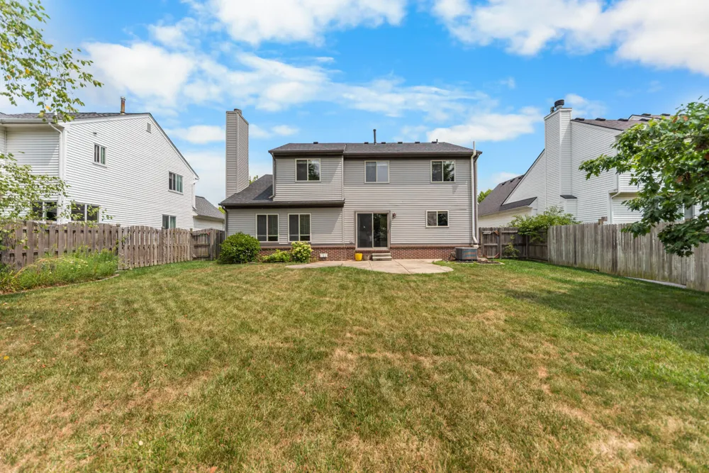7734 Greene Farm Drive Ypsilanti, MI 48197