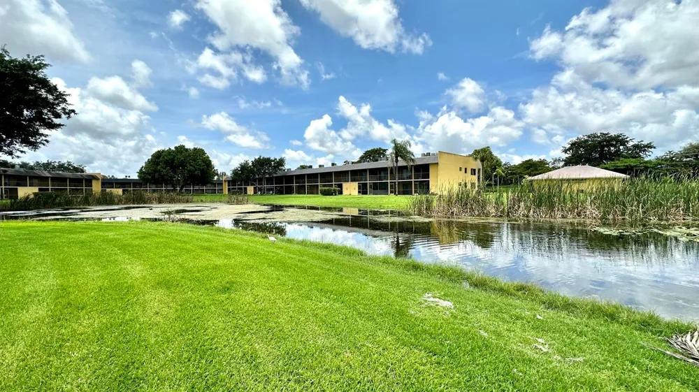 1632 Meadows Circle W Boynton Beach, FL 33436