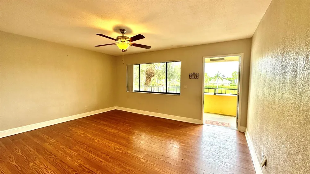 1632 Meadows Circle W Boynton Beach, FL 33436