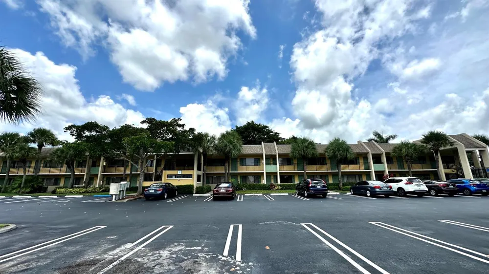 1632 Meadows Circle W Boynton Beach, FL 33436