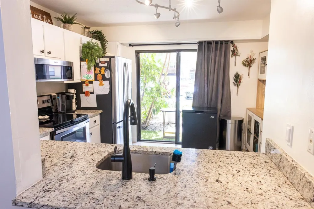 803 LAKEVIEW CIRCLE Royal Palm Beach, FL 33411