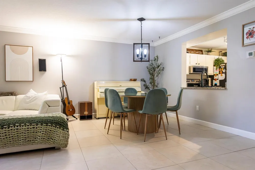 803 LAKEVIEW CIRCLE Royal Palm Beach, FL 33411