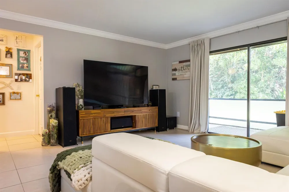 803 LAKEVIEW CIRCLE Royal Palm Beach, FL 33411