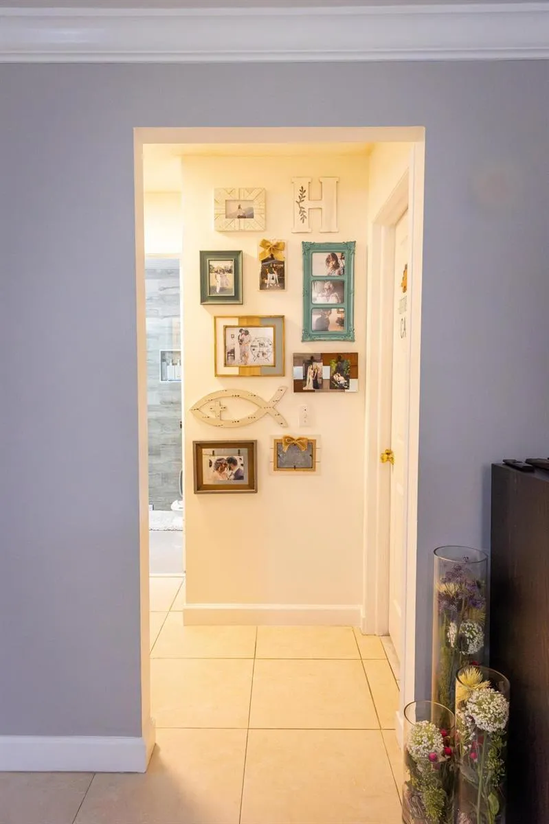 803 LAKEVIEW CIRCLE Royal Palm Beach, FL 33411