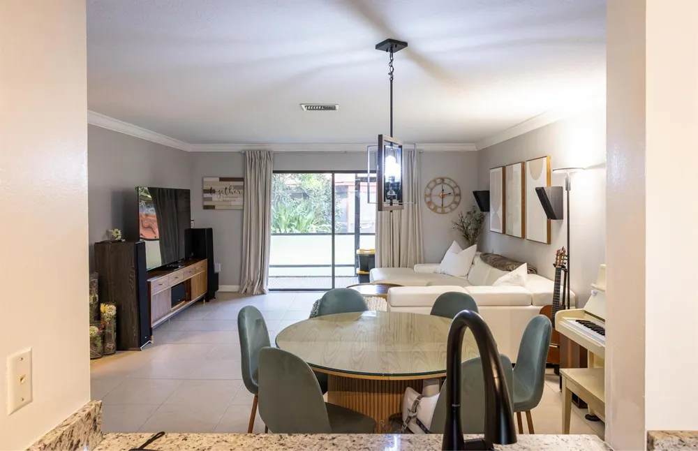 803 LAKEVIEW CIRCLE Royal Palm Beach, FL 33411