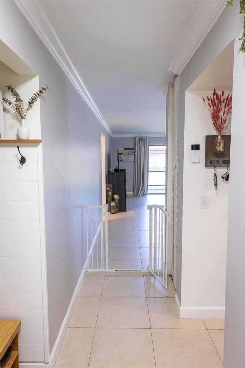 803 LAKEVIEW CIRCLE Royal Palm Beach, FL 33411