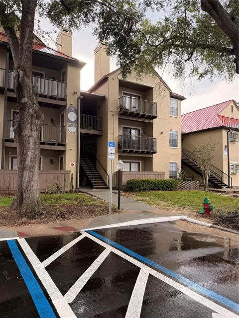 246 AFTON SQUARE #106
