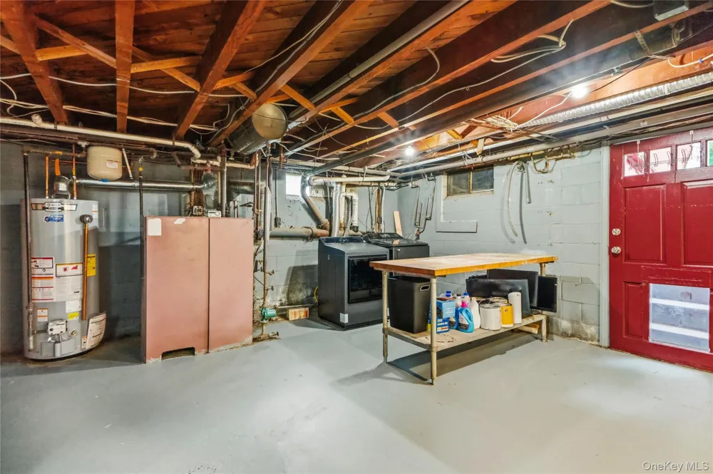 2 Seminole Drive Bay Shore, NY 11706
