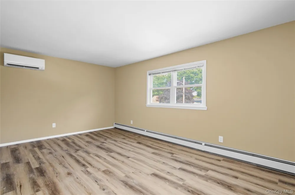 78 Osceola Avenue Deer Park, NY 11729