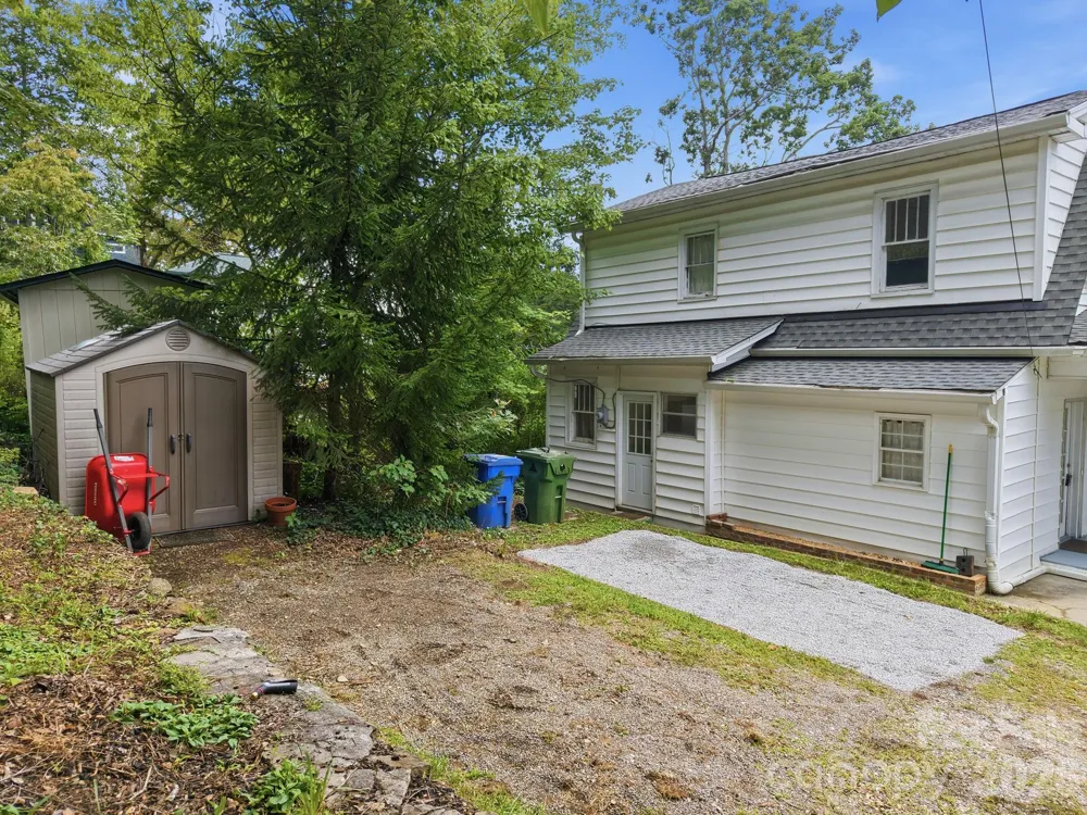 45 Woodvale Avenue Asheville, NC 28804