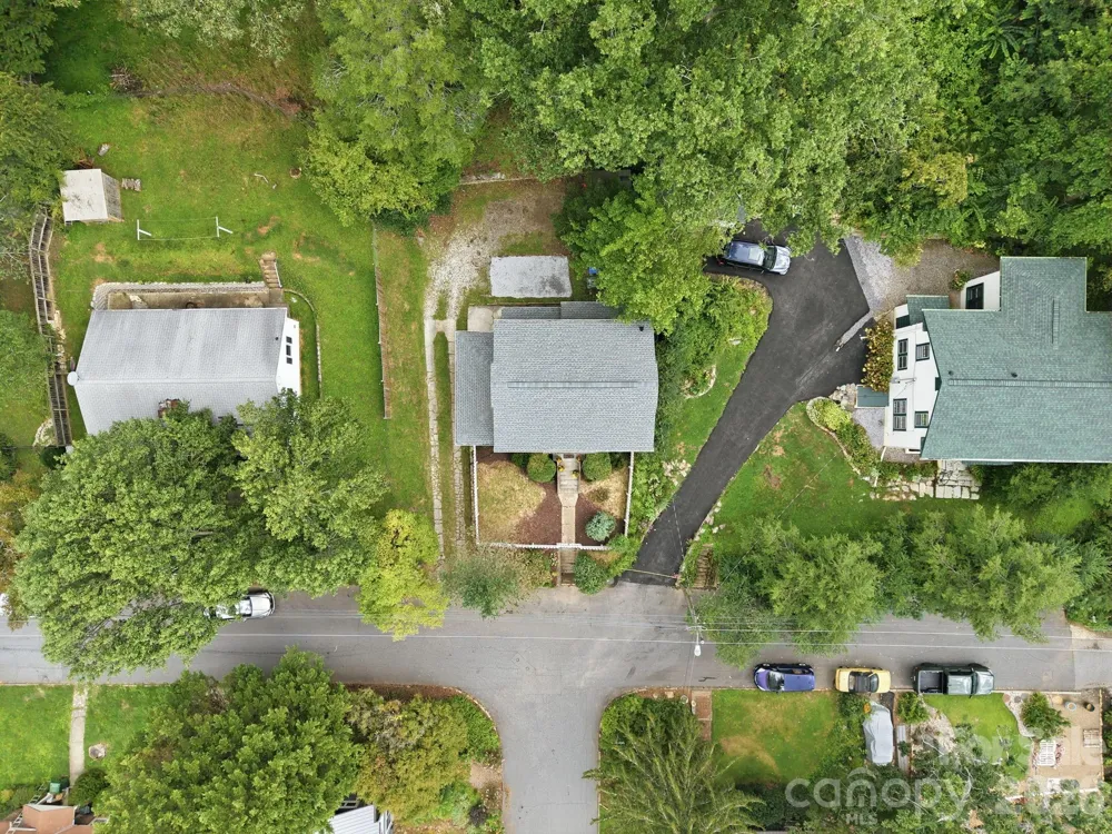 45 Woodvale Avenue Asheville, NC 28804