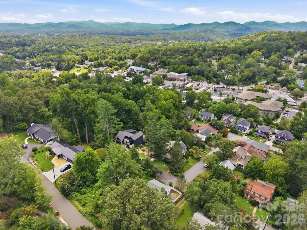 45 Woodvale Avenue Asheville, NC 28804
