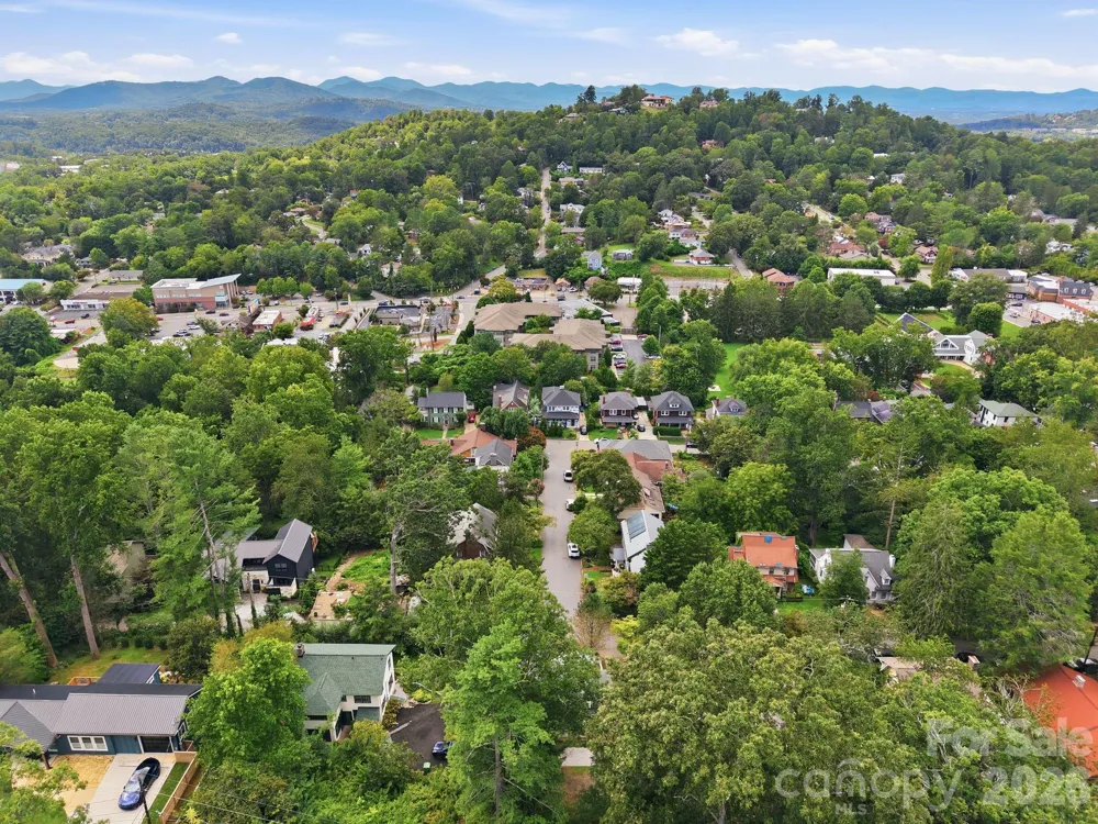 45 Woodvale Avenue Asheville, NC 28804