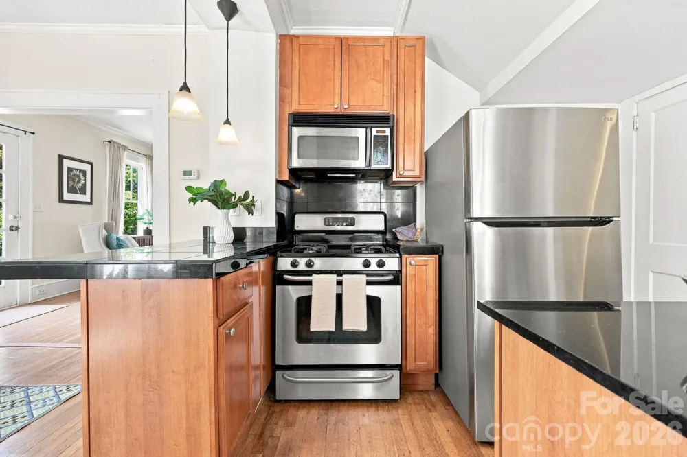 45 Woodvale Avenue Asheville, NC 28804