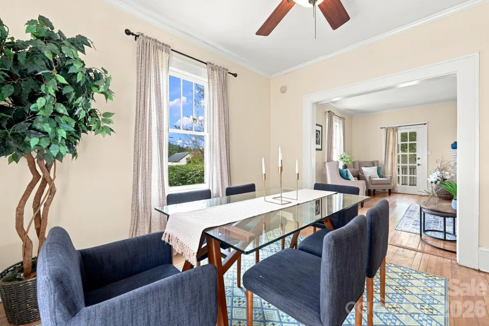 45 Woodvale Avenue Asheville, NC 28804