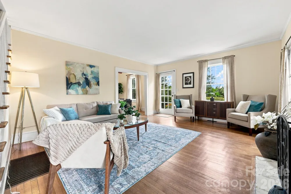 45 Woodvale Avenue Asheville, NC 28804