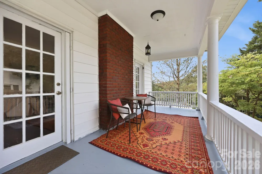 45 Woodvale Avenue Asheville, NC 28804
